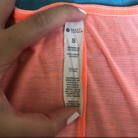 Bally Cropped Tank Top - Picture 3 of 3